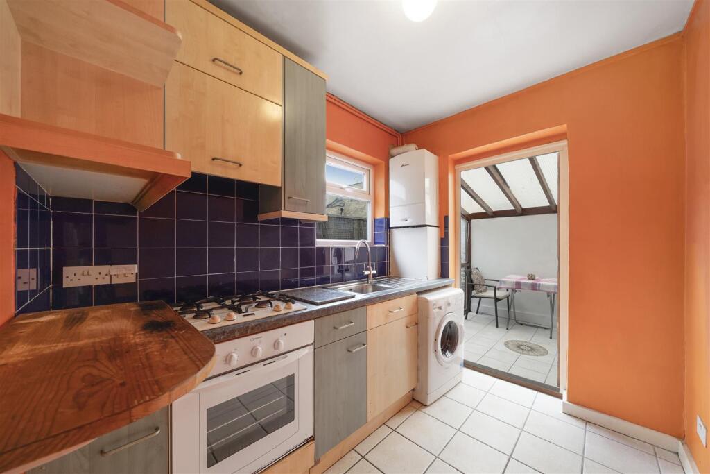 Separate kitchen