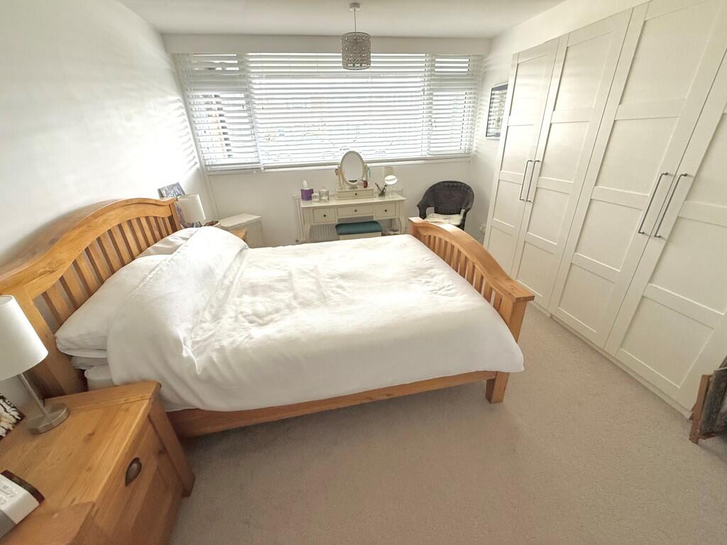 5 Dolphin Court B...