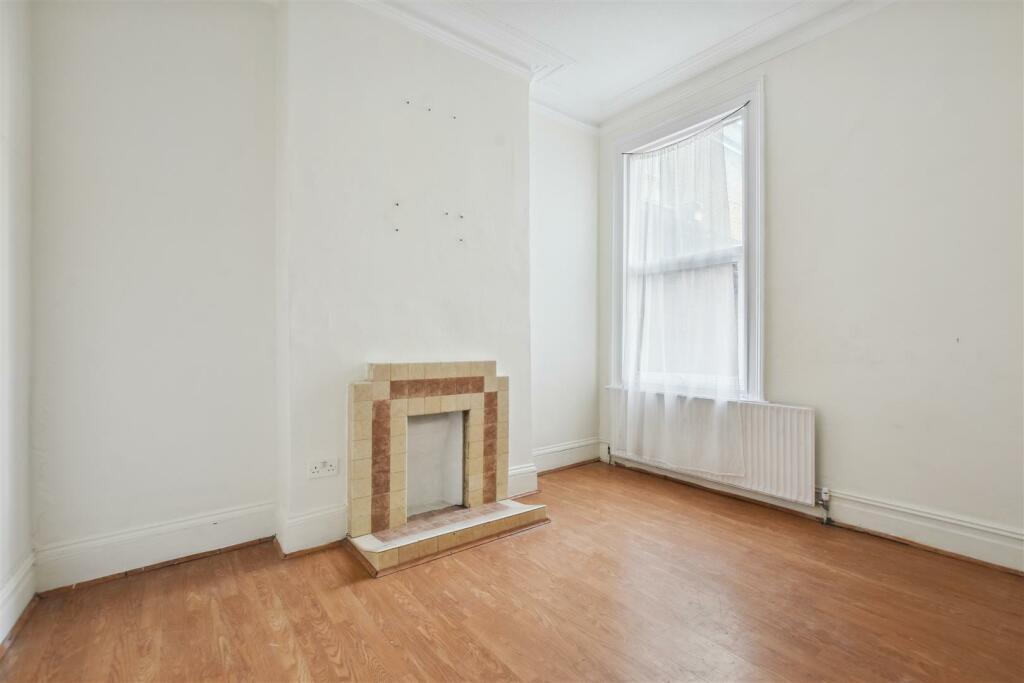 15-f0edabd6-9cf2-45e2-9b7d-b8f82d527904GCWT- 55 As