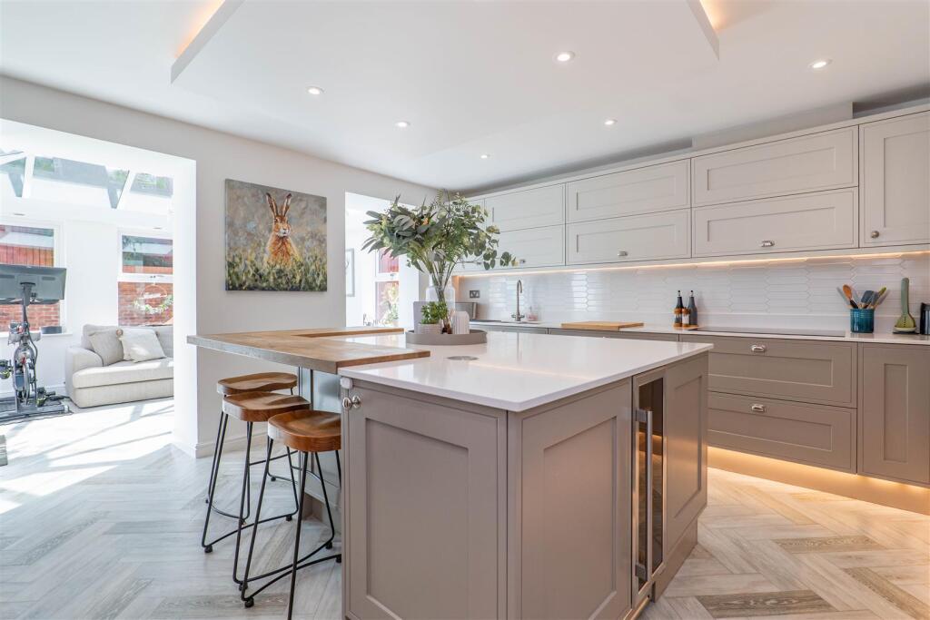 Kitchen/Breakfast Room