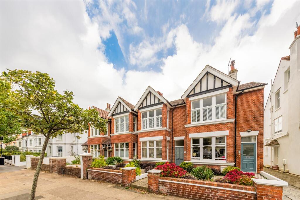Flat 1, 76 Walsingham Road-17.jpg