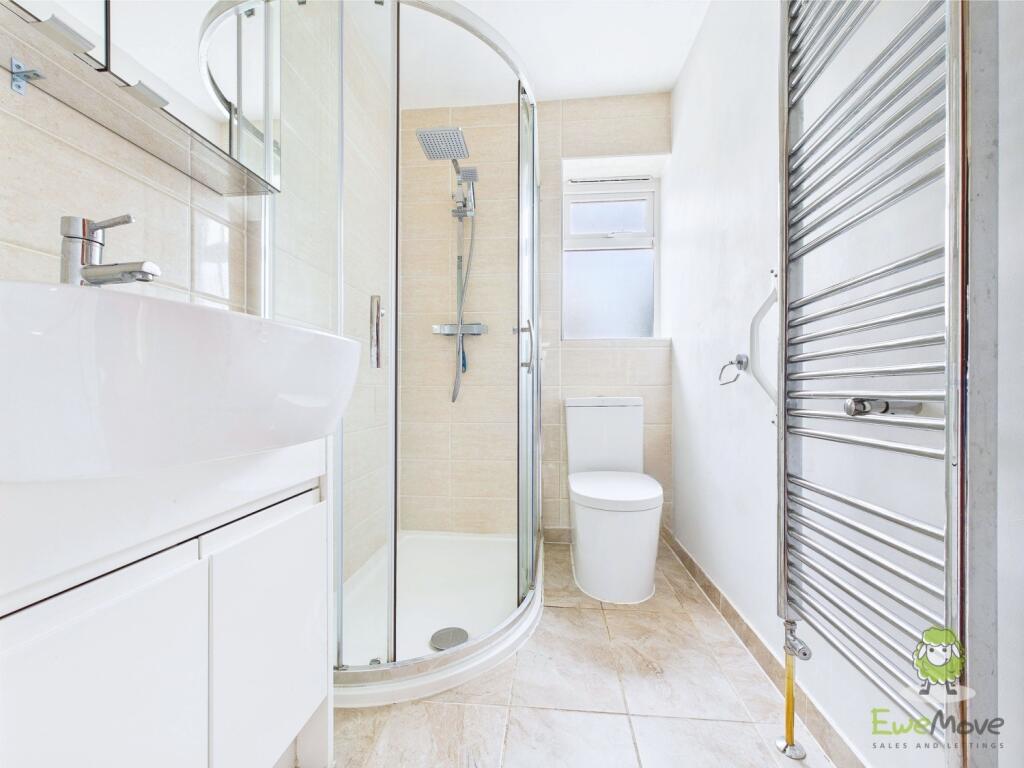 CAM01543G0-PR0128-STILL003