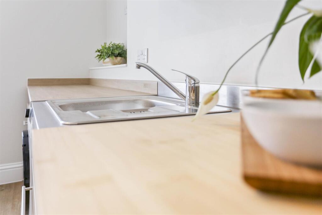 1508626323 - F3 - 5.jpg