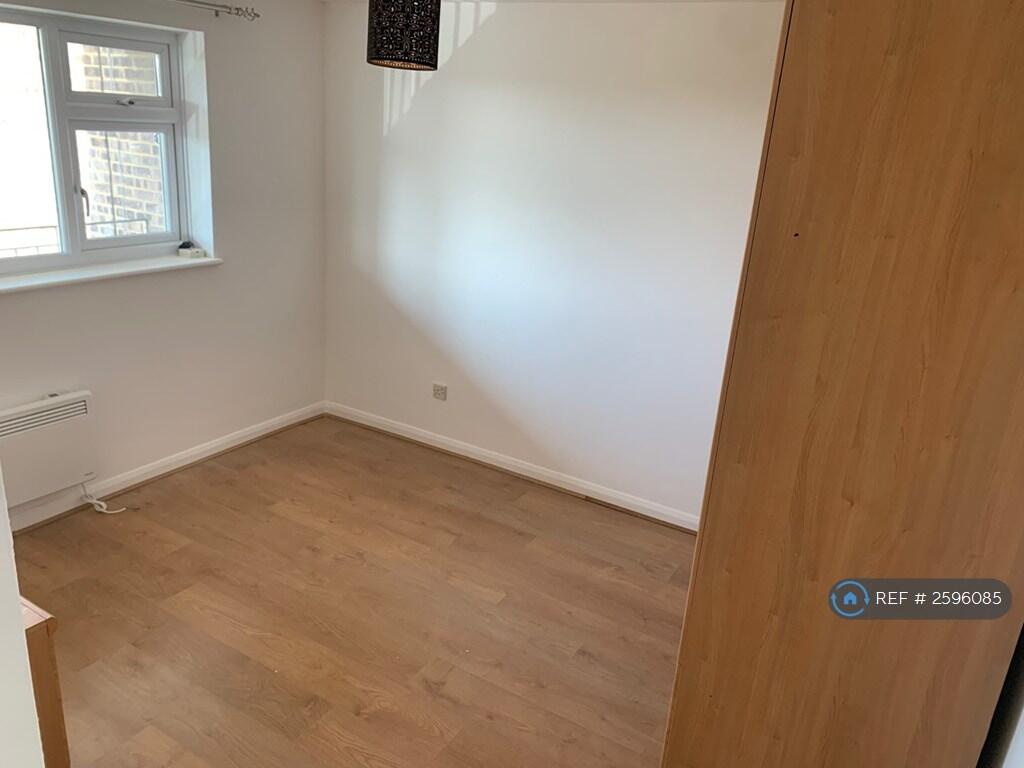 Bedroom 1 (a)