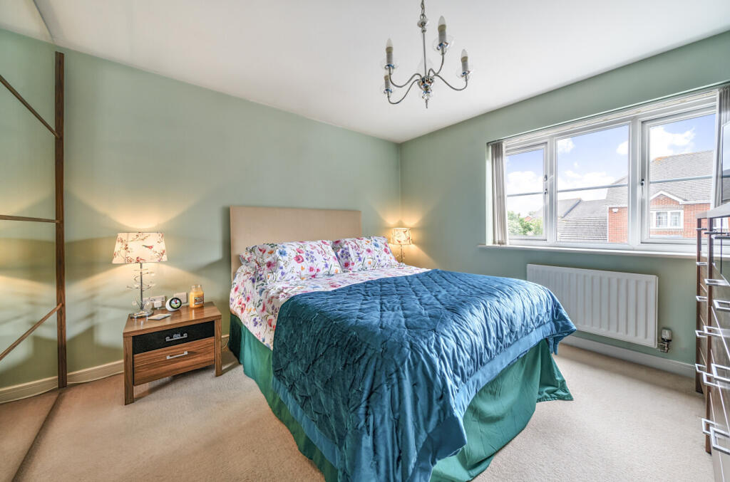 1304500-4-6848138...