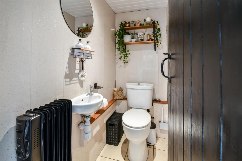 W.C Cloakroom