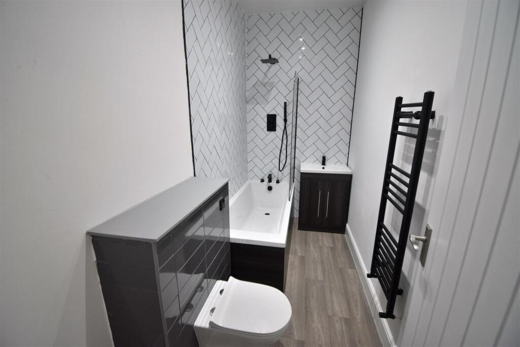 BATHROOM WC