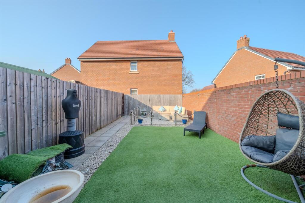 17 Cwrt Carver-16.jpg