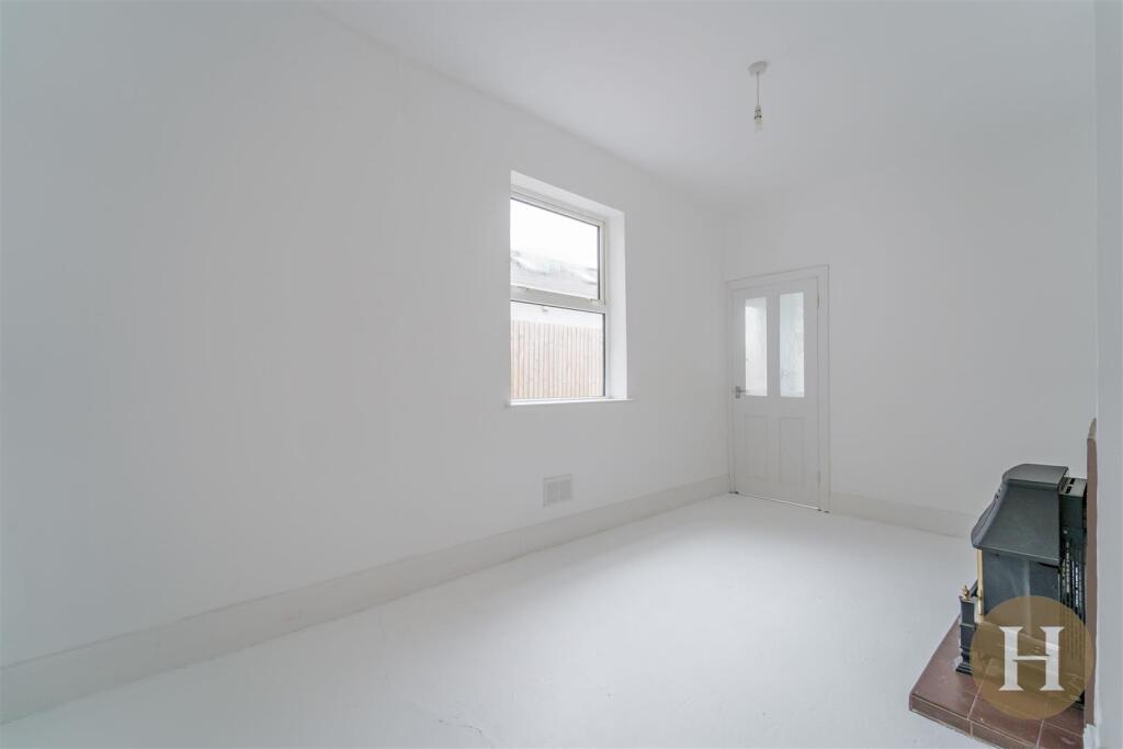 Hadleigh Estate Agents-16.jpg