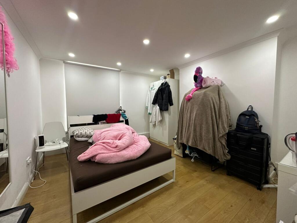Telford House (3 bed no living room)