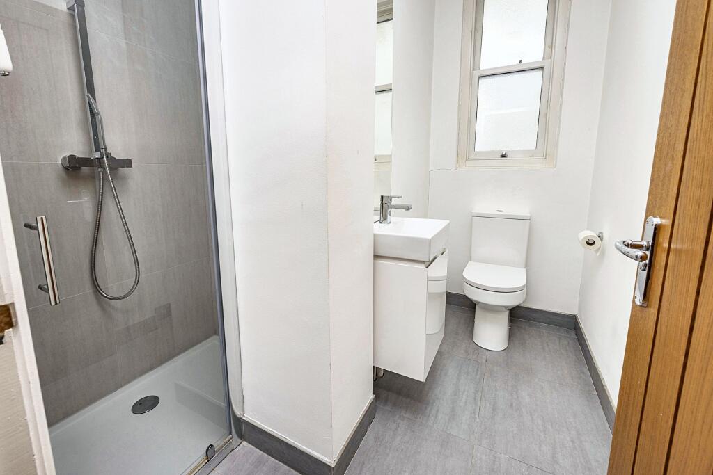 En-suite Bathroom 2