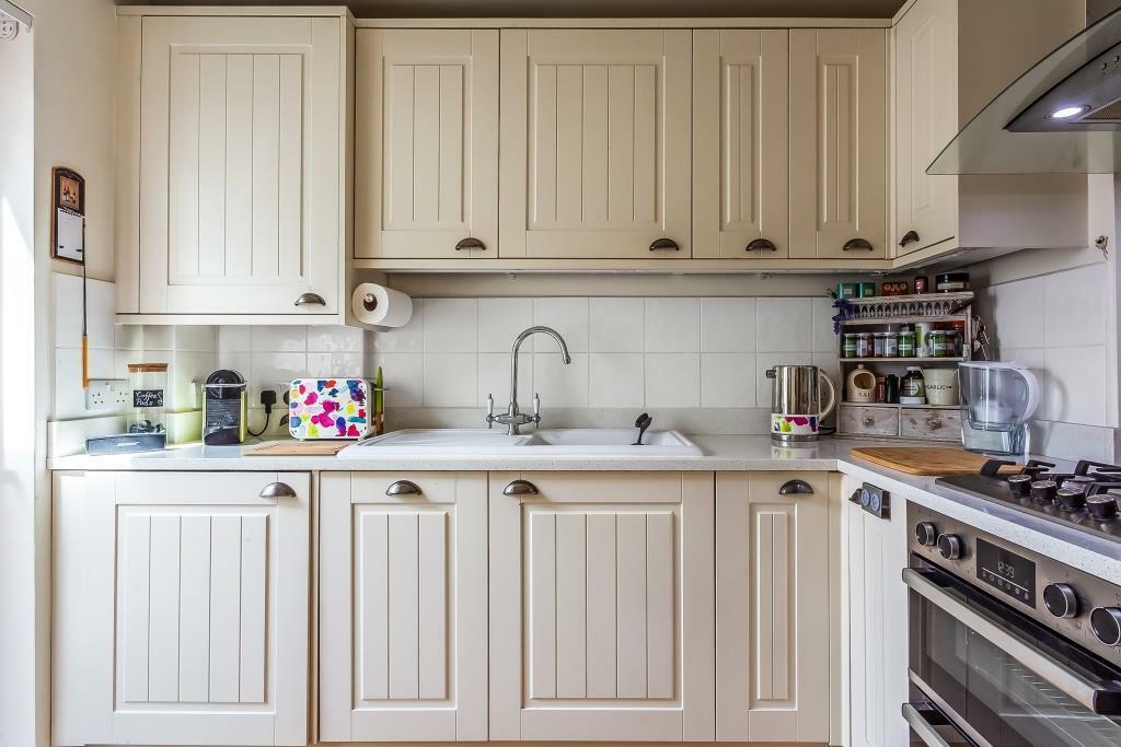 Kitchen 2.jpg