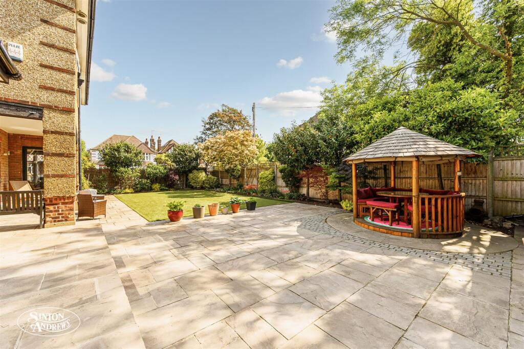 Dorincourt, Boston Gardens (20).jpg