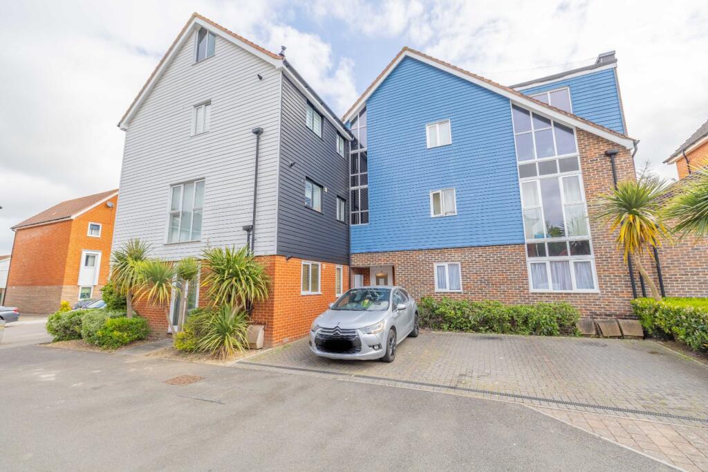 Thomas Neame Avenue, Faversham, Kent, ME13