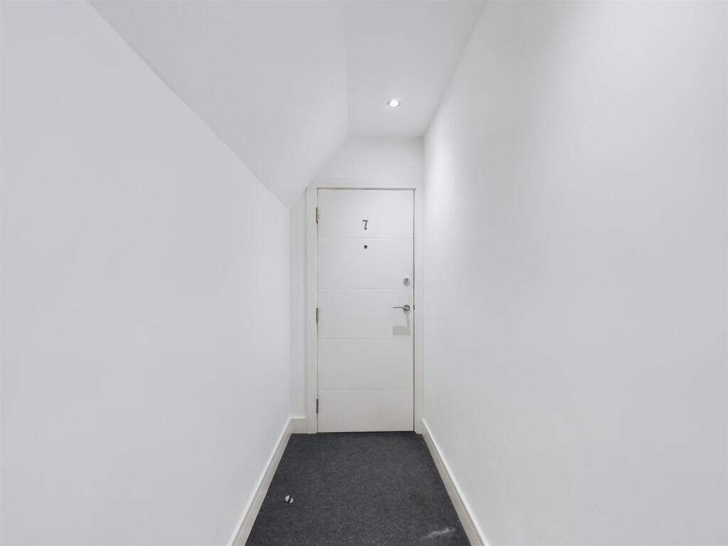 CAM01393G0-PR0129-STILL013.jpg