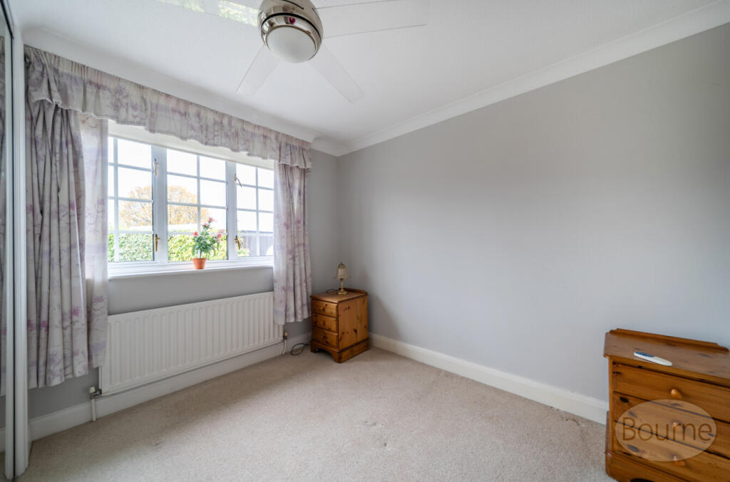 e5ff2b06-e1fe-472...