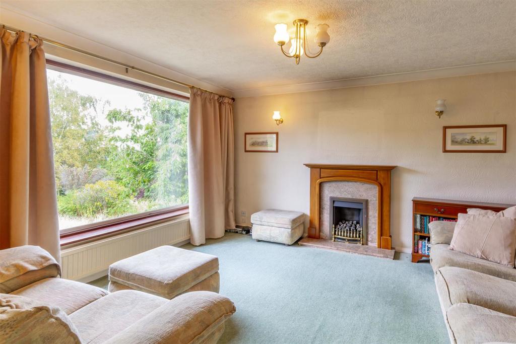 Sitting Room DSC_7425-HDR copy.jpg