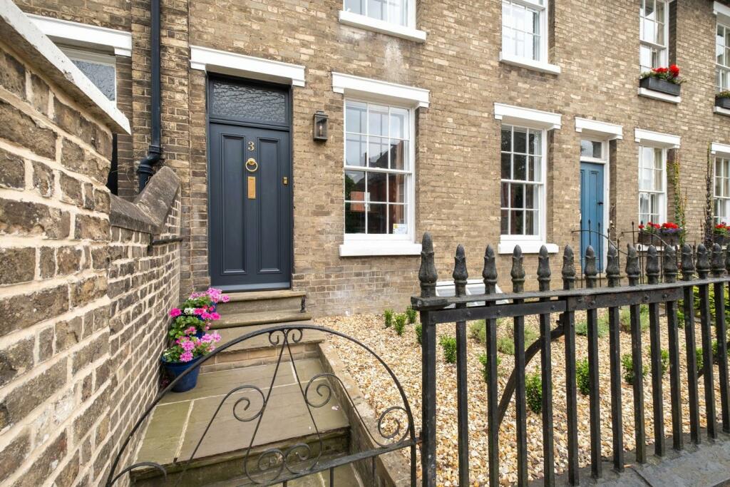 3 Out Risbygate-4.JPG