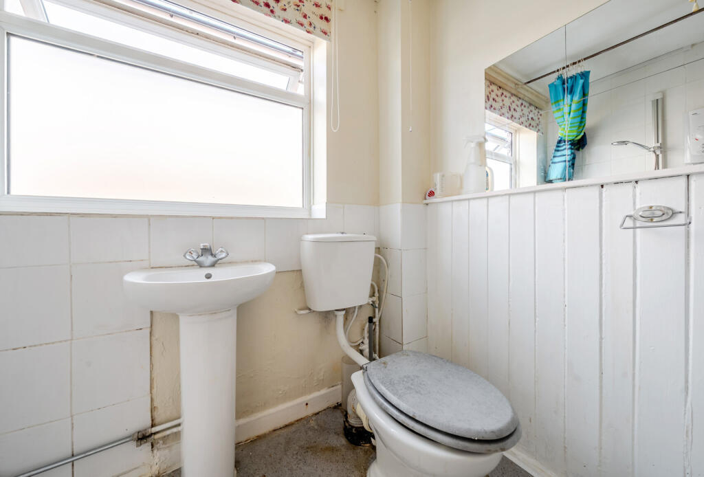 1335370-9-689b24b...