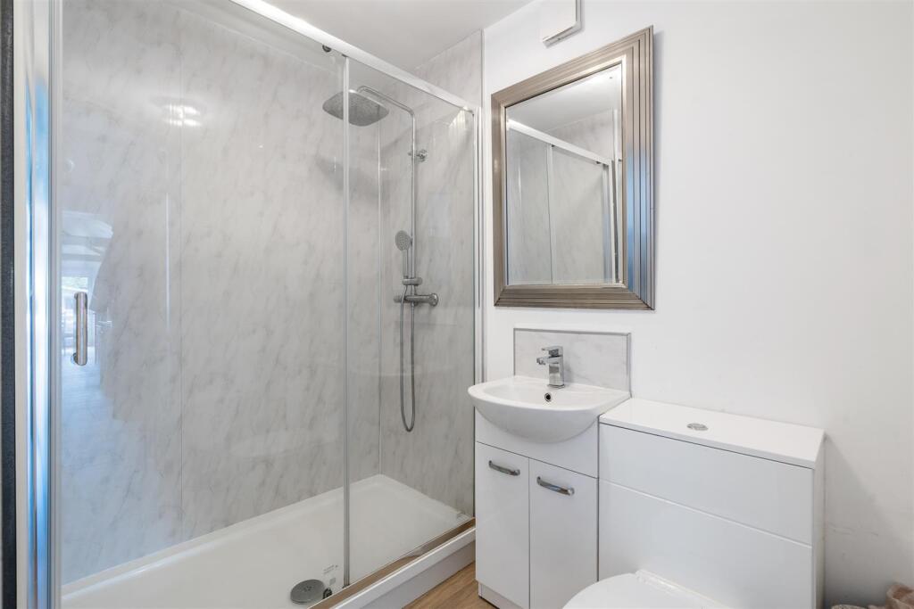 86 Douglas Road_15.jpg