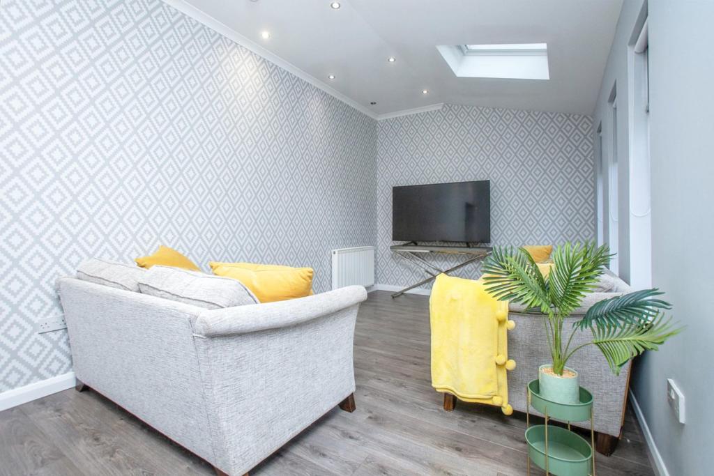 Dining / Family Room