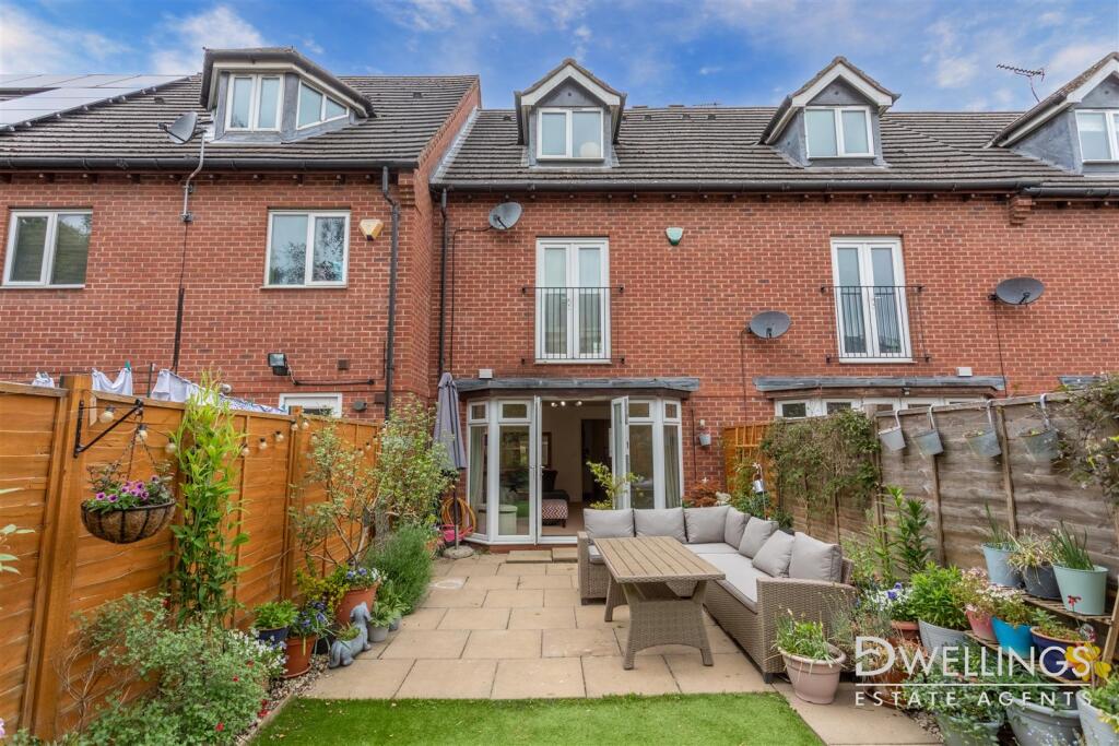 DWELEST- 29 Wyllie Mews, DE14 1BF-0005.jpg