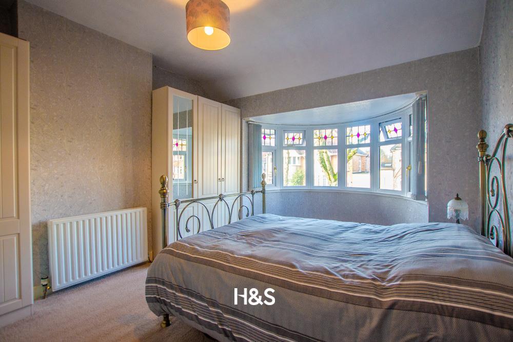 27 Studland Road - front bedroom.jpg