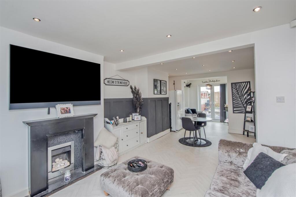 Open Plan Living Area: