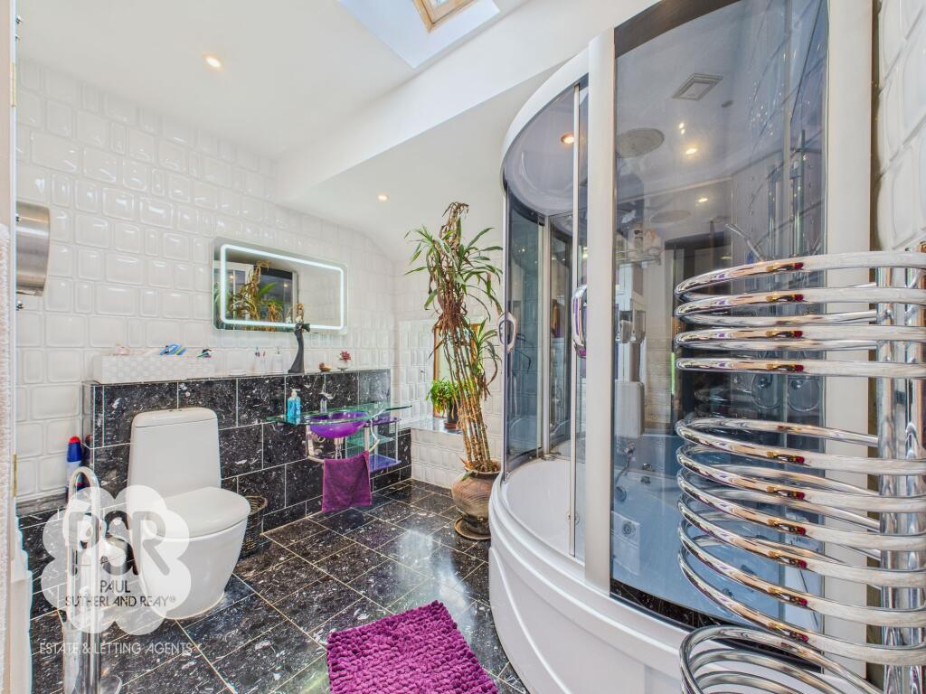 Bedroom Two En-Suite