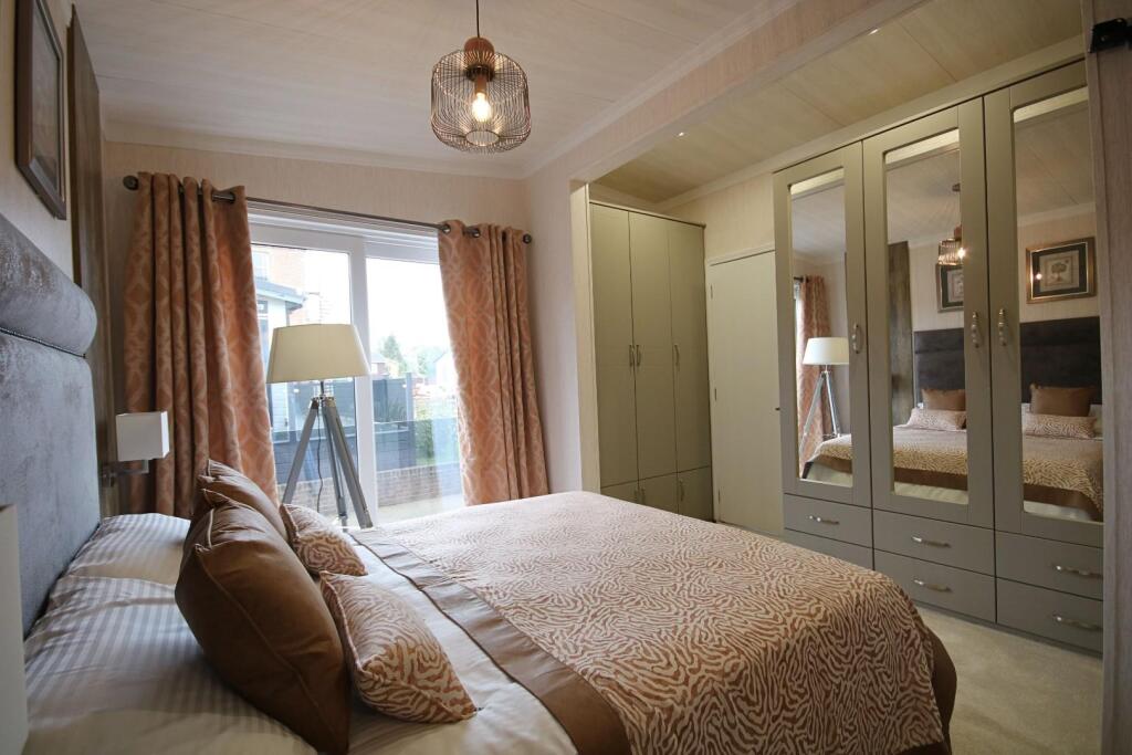 bed1.1 (12).jpg