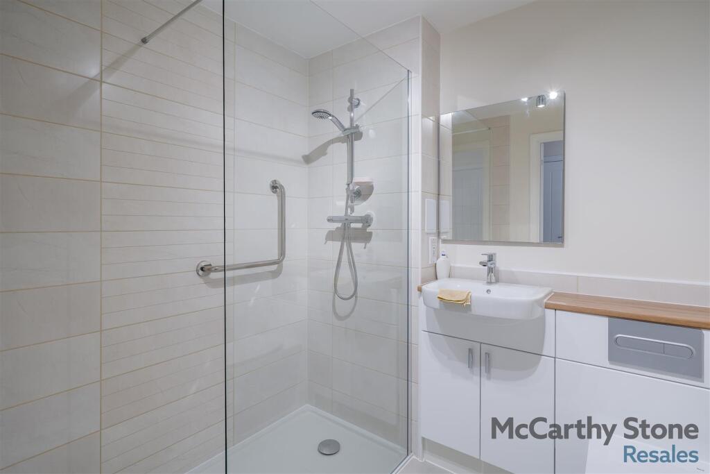 8648404-interior04.jpg