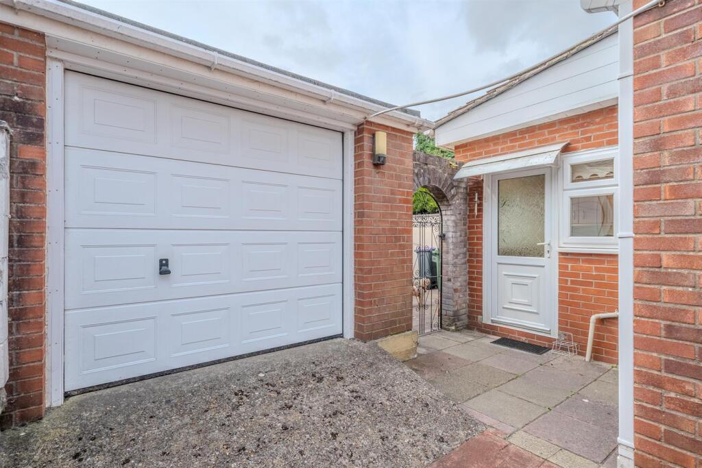 41 Thornhill Close-23.jpg