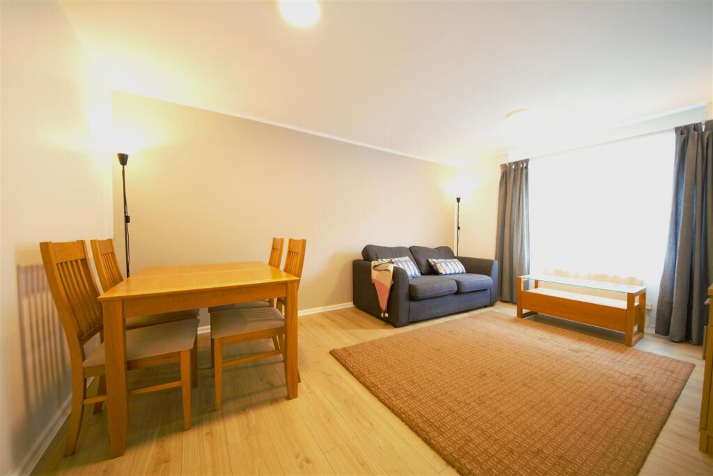 Living Room.jpg