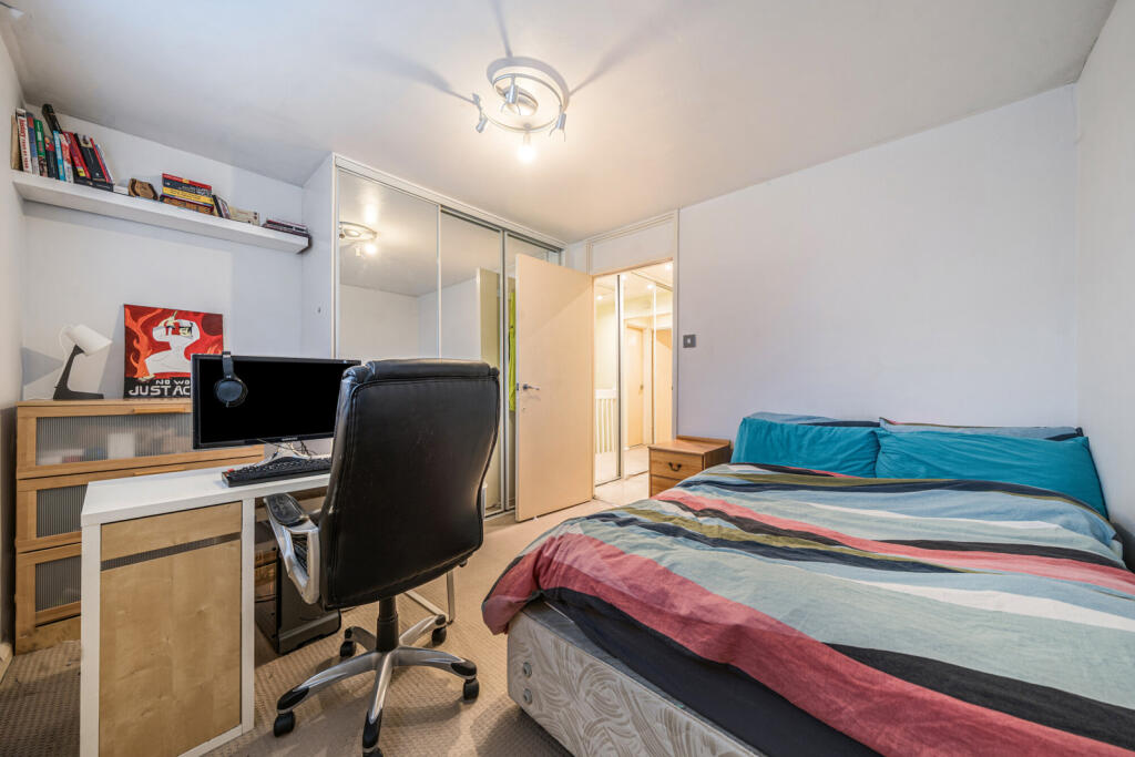 1349344-17-68df93...