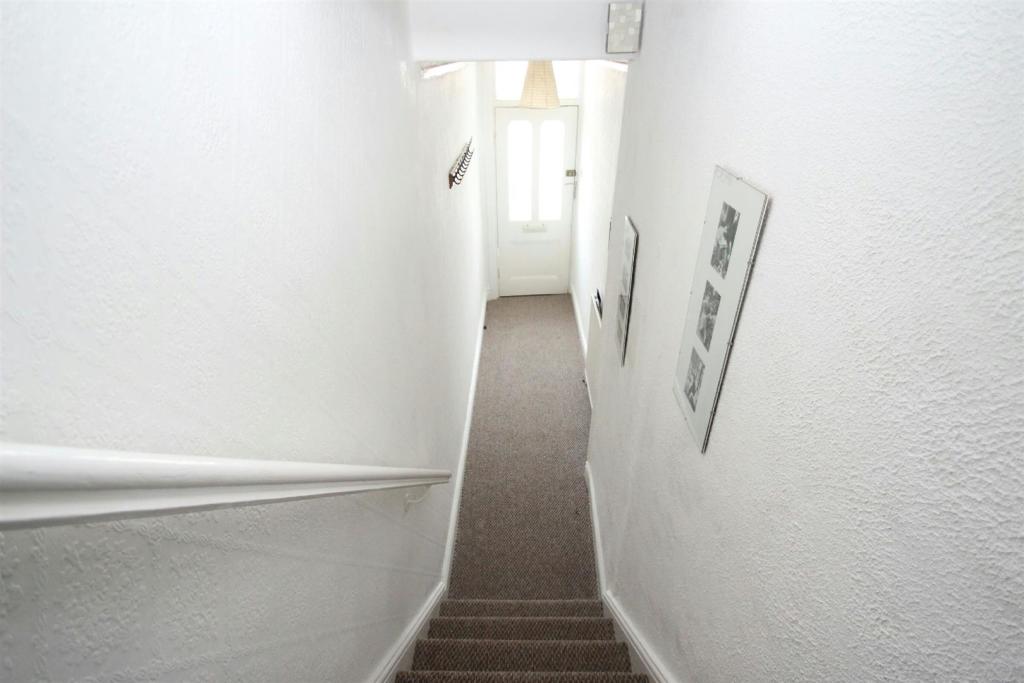 Hall.jpg
