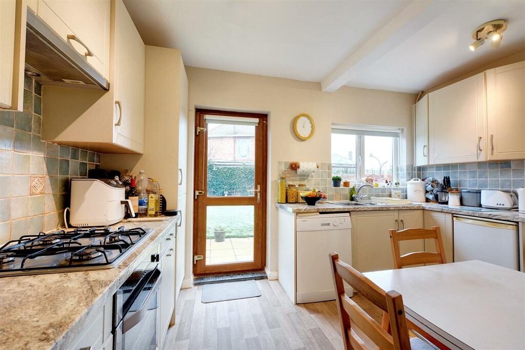 Kitchen_1.jpeg