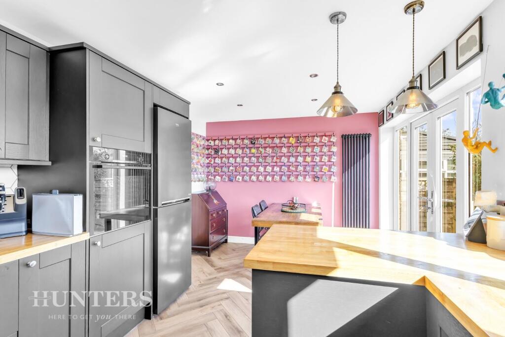 Dining kitchen