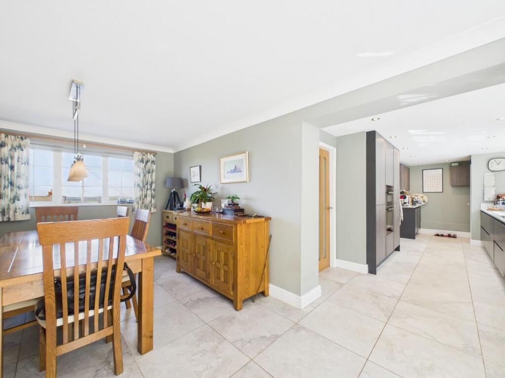 Open Plane Kitchen/Dining Room