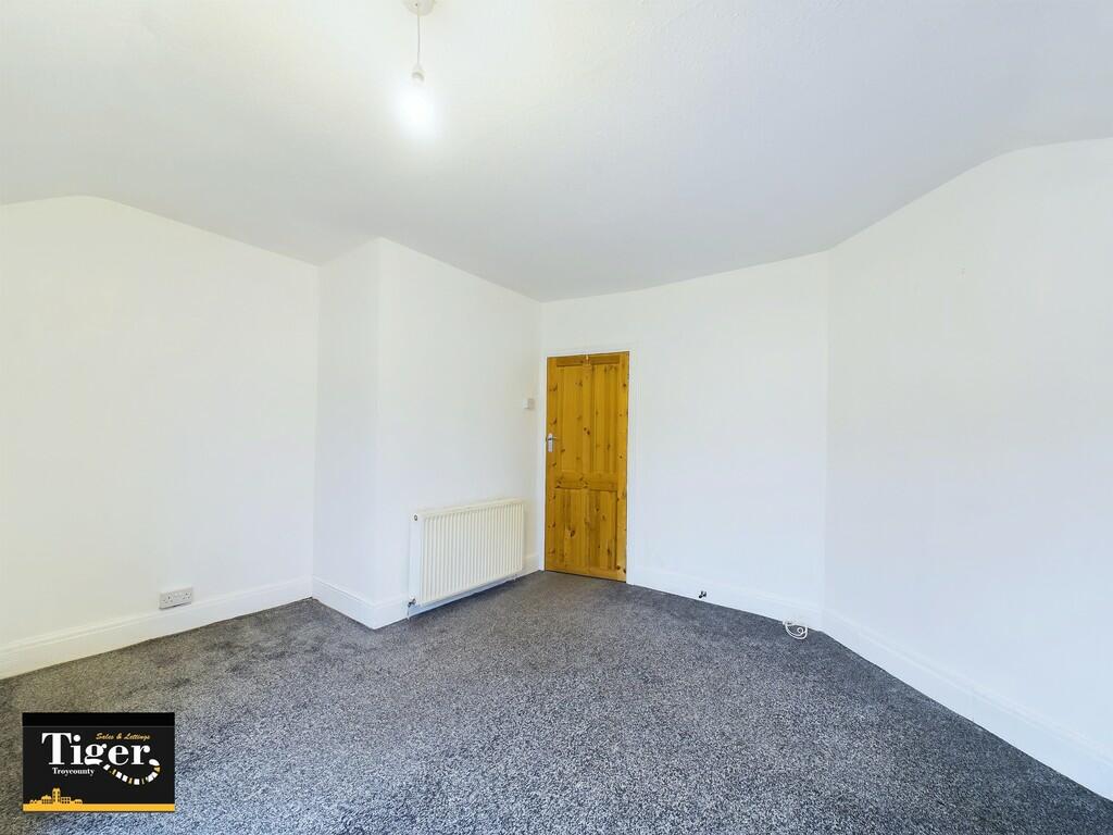 CAM02176G0-PR0399...