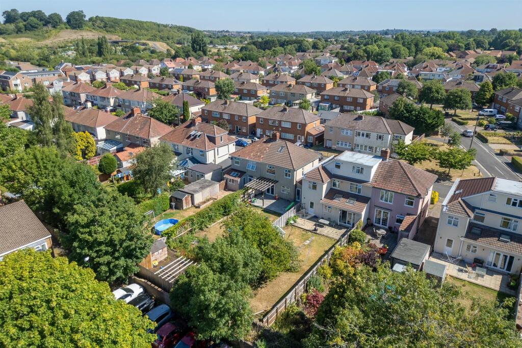 42 Frome Valley Road, Frenchay, Bristol BS16 1HE |