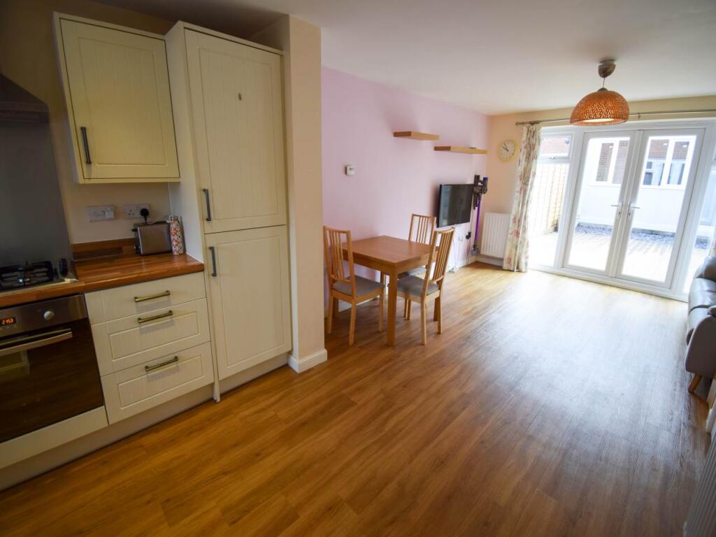 Kitchen living