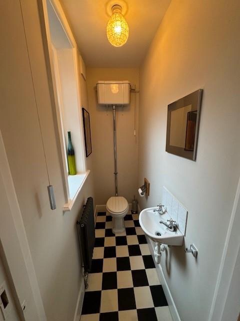 CLOAKROOM.jpg