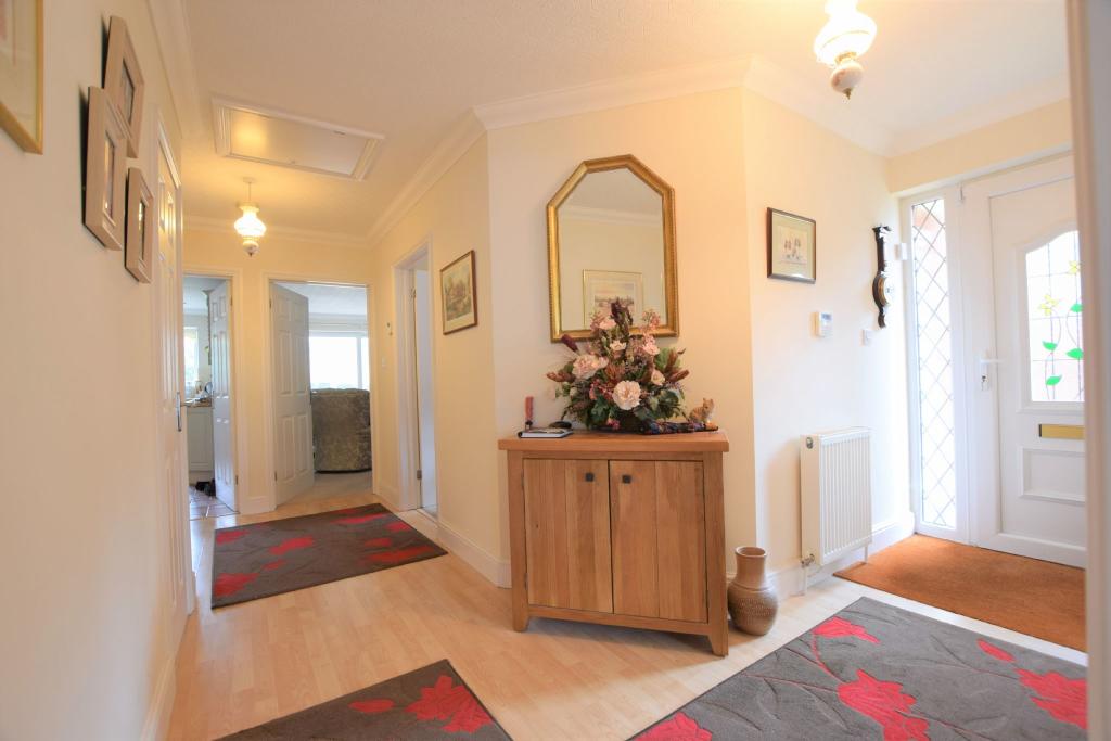RECEPTION HALLWAY
