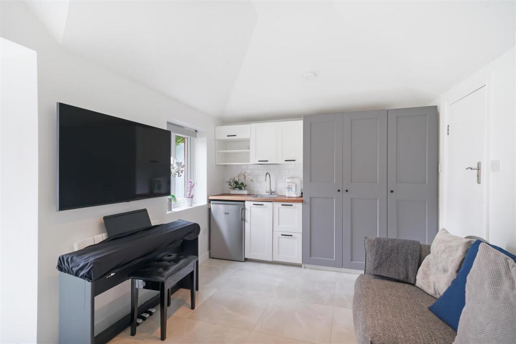 78 Worcester Crescent - voXSr9bu7AmH0AxKFwn3.jpg