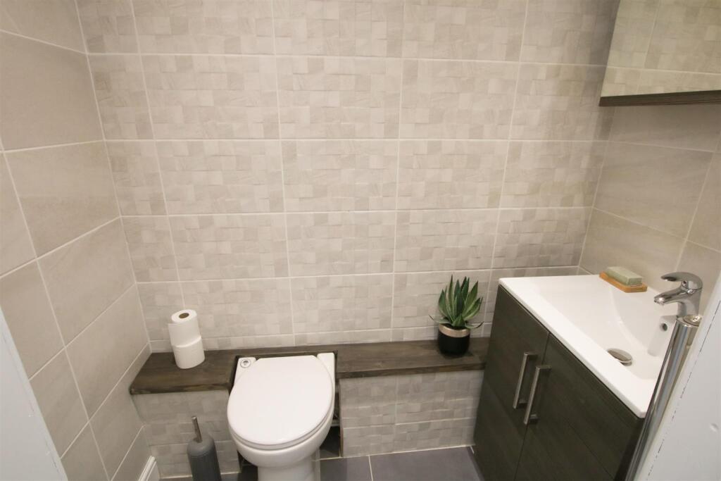 GROUND FLOOR W/C
