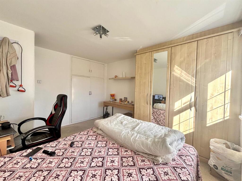 WhatsApp Image 2025-09-22 at 11.53.02_eed6177e.jpg