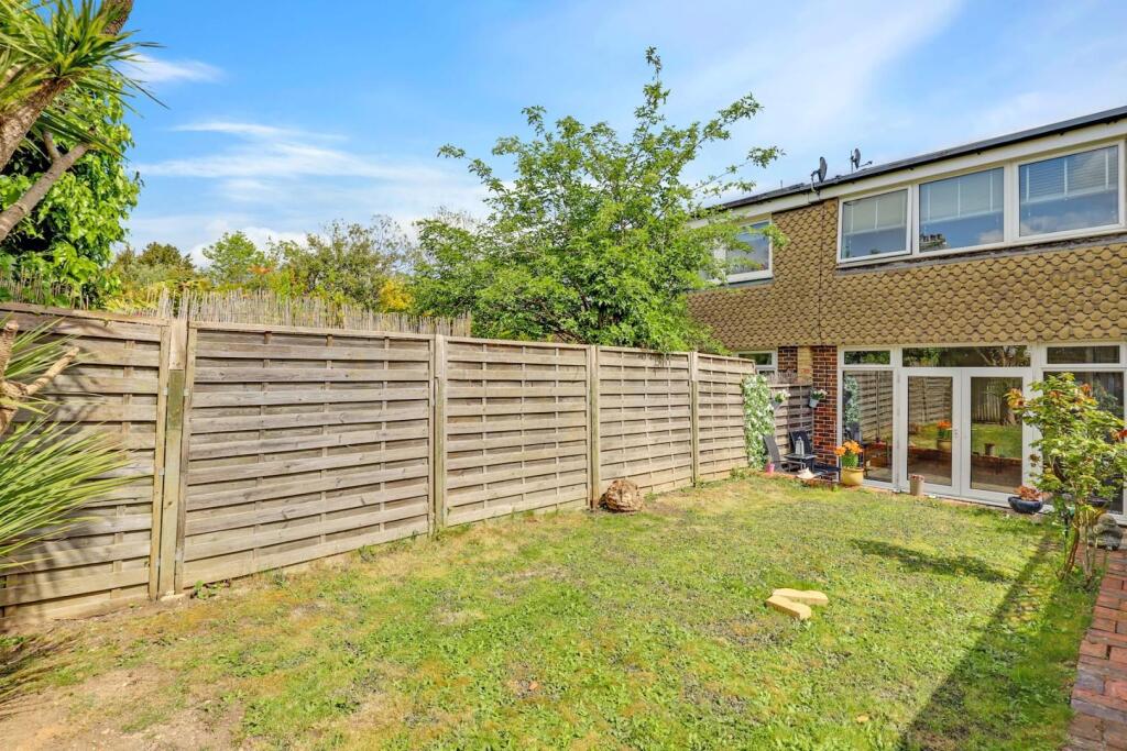 07-85f0JHPropWorld - 2 Maybourne Close - 19-medium