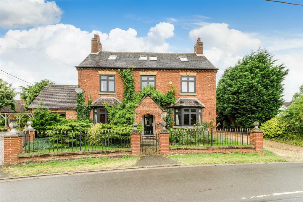 1 Atterton Lane, Witherley