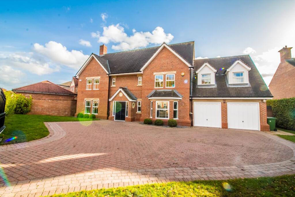 Front External Pic 2. 