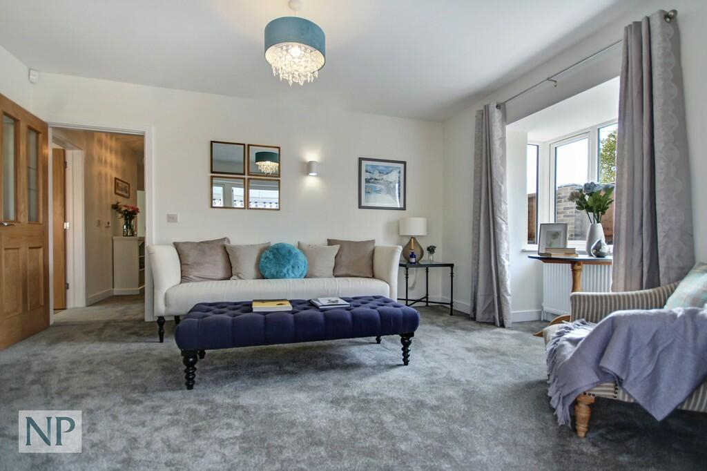 Show Home Lounge ...